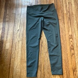 Under Armour leggings.